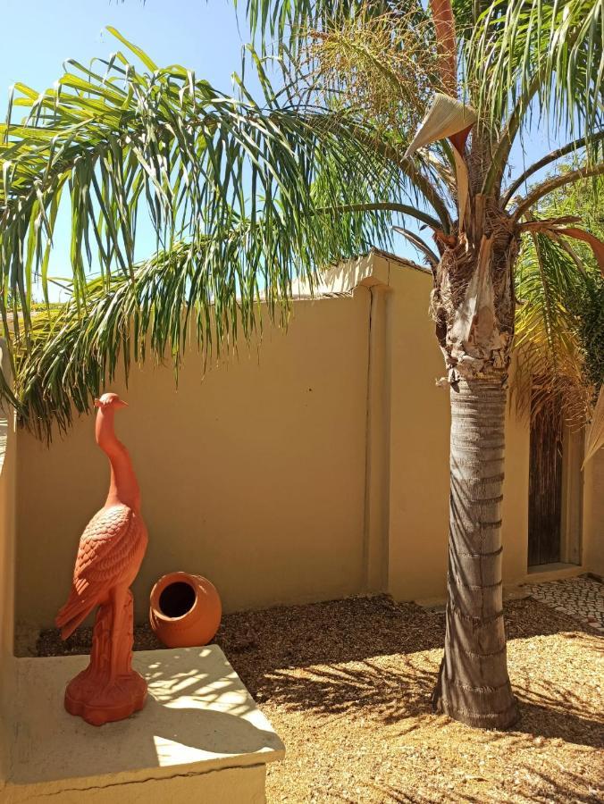 Bed and Breakfast Quinta Pereiro Tropic Garden, Algarve à Moncarapacho Extérieur photo
